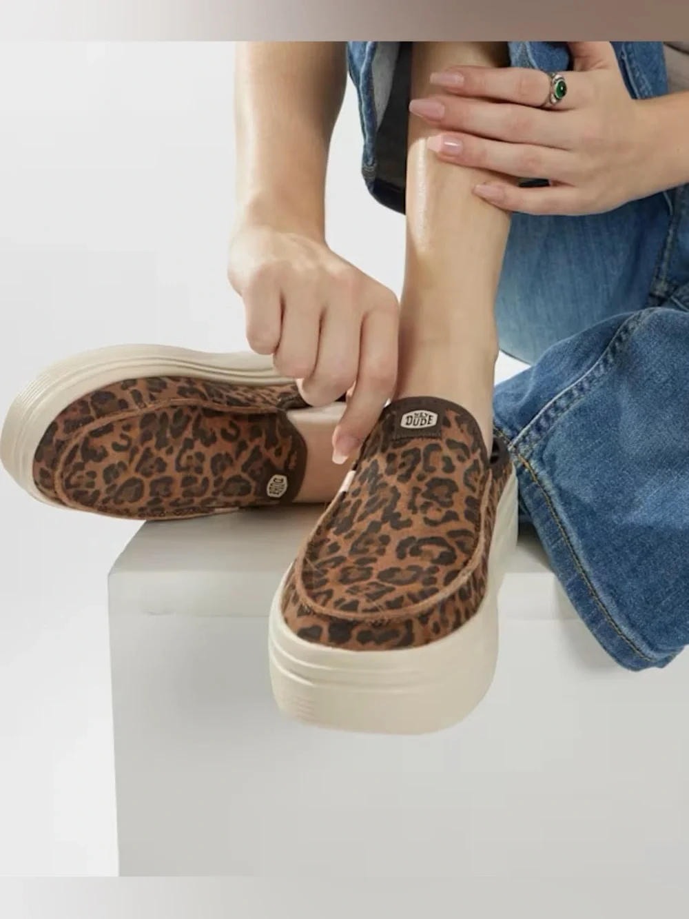 Hey Dude Austin Lift Classic Platform Leopard Slip On Women 8 Brown - Picture 2 of 11